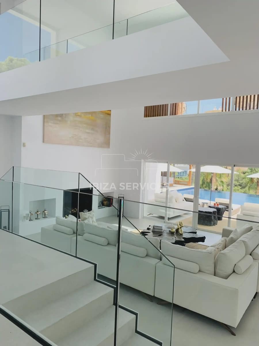 5 slaapkamer Villa voor vakantieverhuur in Es Cubells met zwembad garage - € 10.997 (Ref: 8814314)