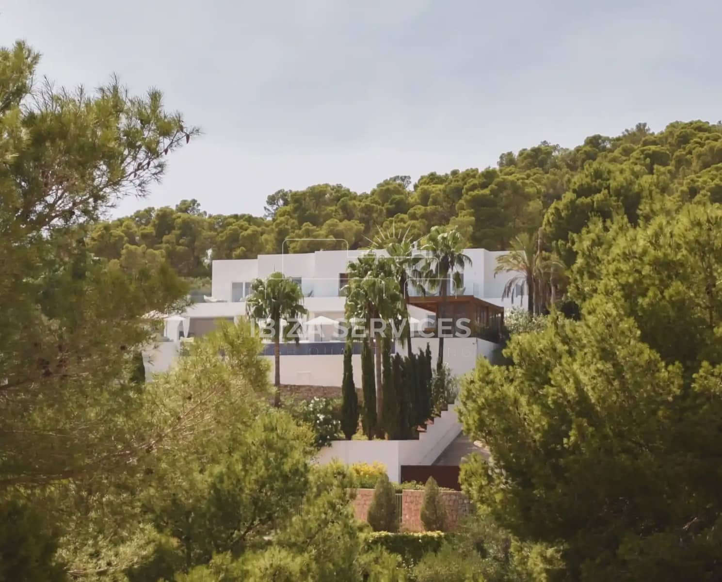 5 slaapkamer Villa voor vakantieverhuur in Es Cubells met zwembad garage - € 10.997 (Ref: 8814314)