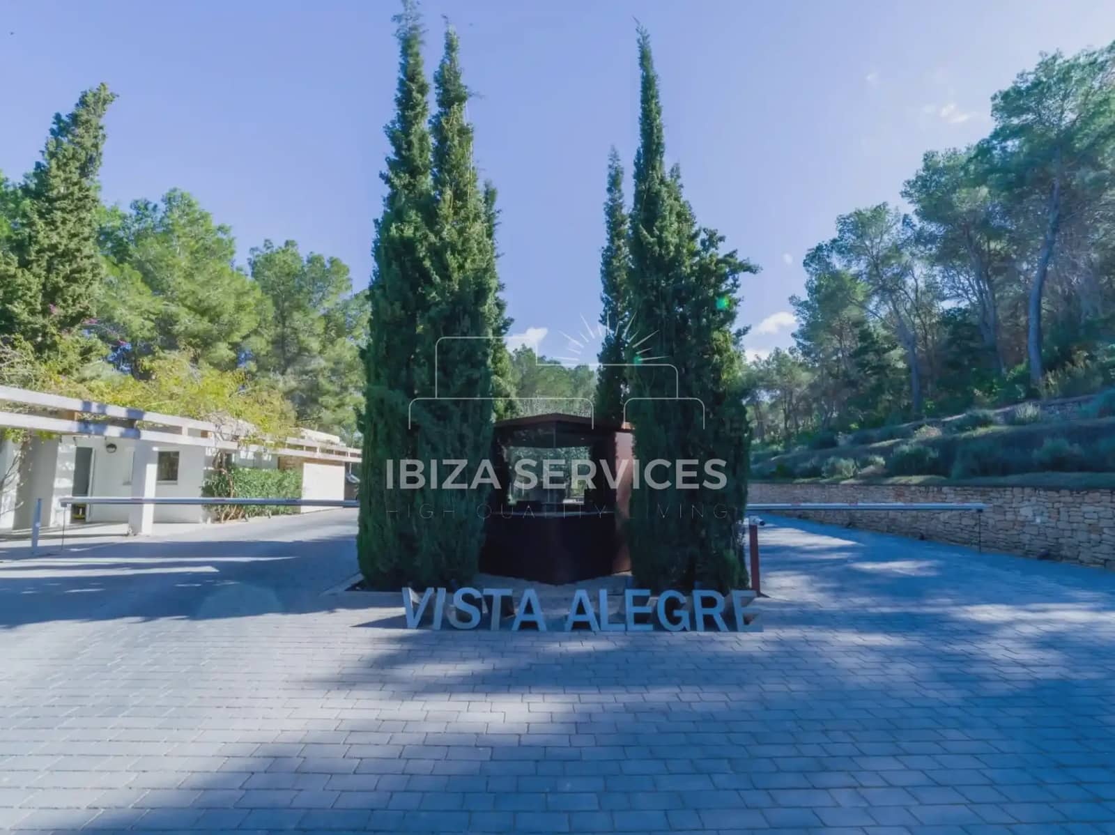 5 slaapkamer Villa voor vakantieverhuur in Es Cubells met zwembad garage - € 10.997 (Ref: 8814314)