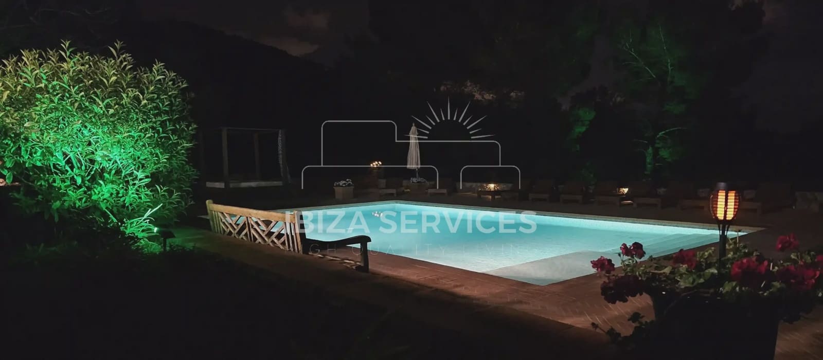 6 soverom Villa til salgs i Ibiza by med svømmebasseng garasje - € 8 050 (Ref: 8814315)