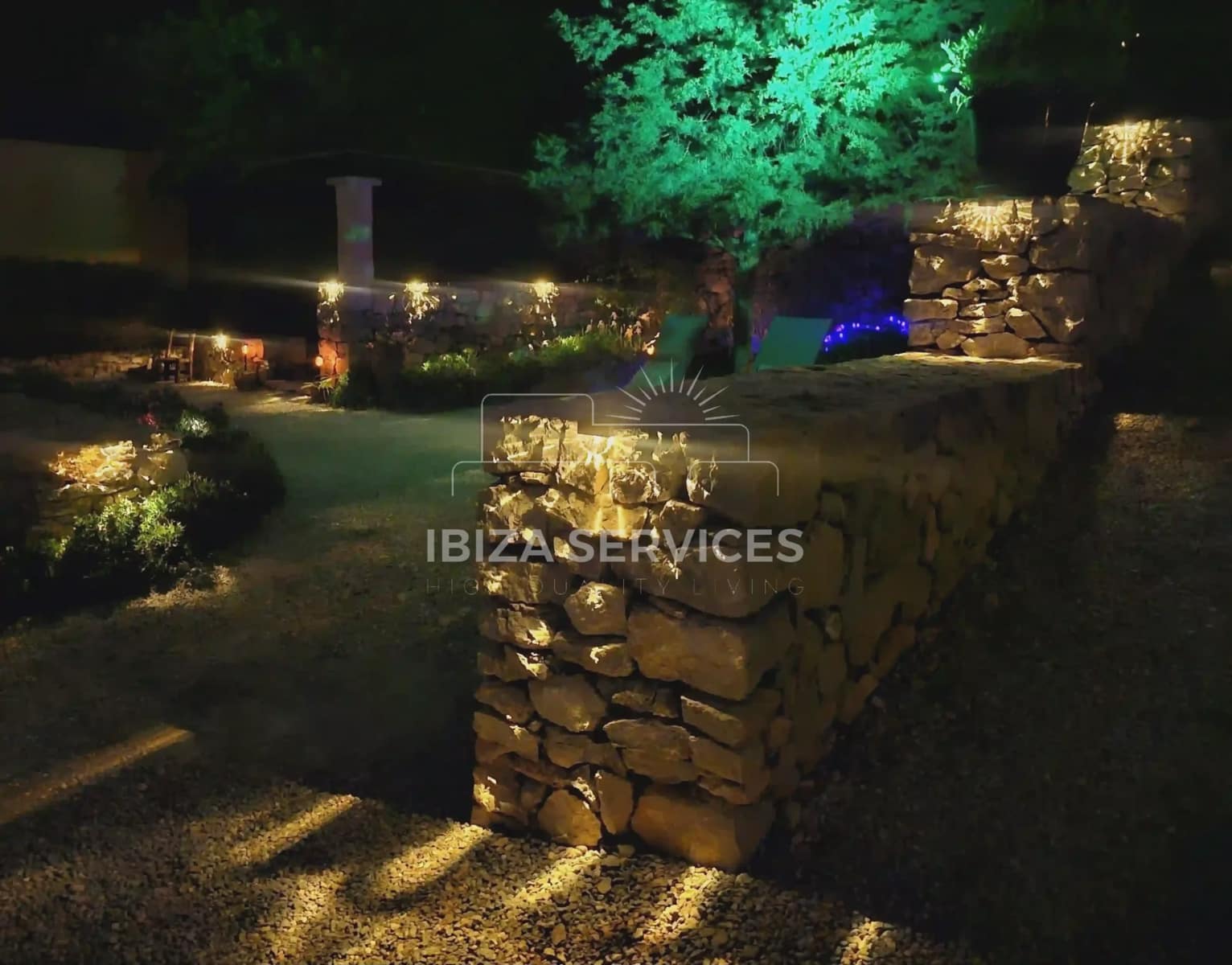 6 soverom Villa til salgs i Ibiza by med svømmebasseng garasje - € 8 050 (Ref: 8814315)