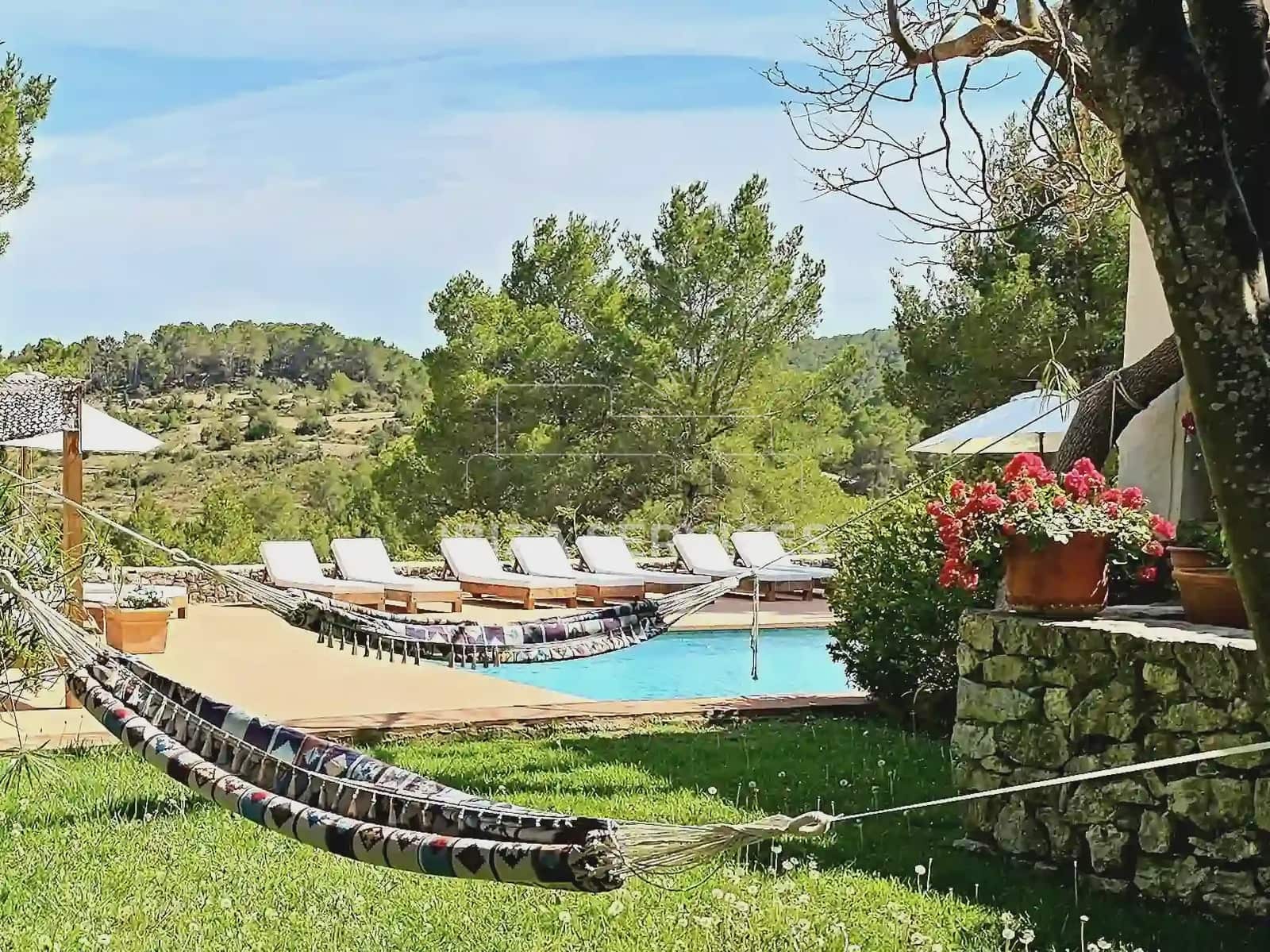 6 soverom Villa til salgs i Ibiza by med svømmebasseng garasje - € 8 050 (Ref: 8814315)