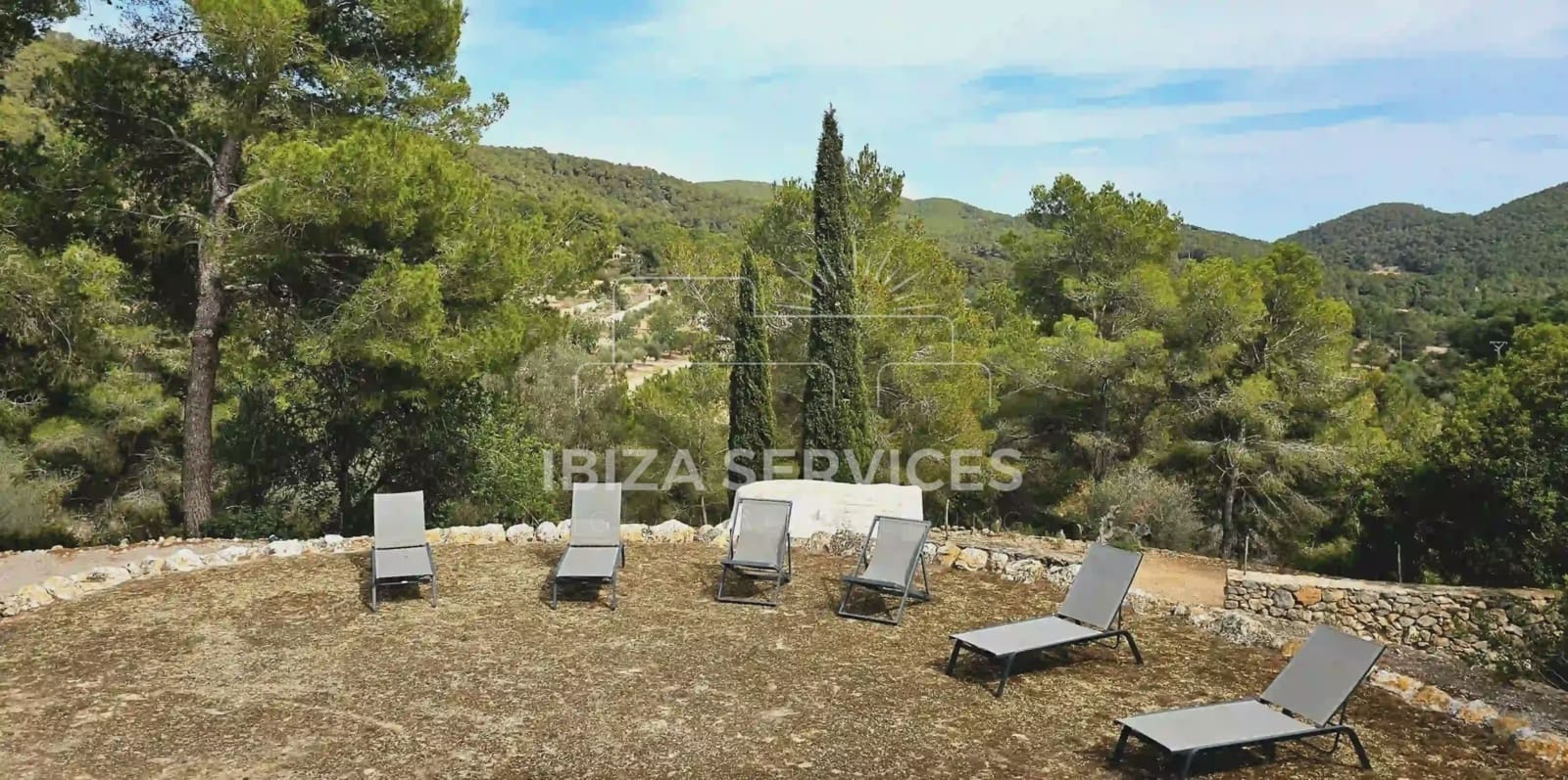 6 soverom Villa til salgs i Ibiza by med svømmebasseng garasje - € 8 050 (Ref: 8814315)