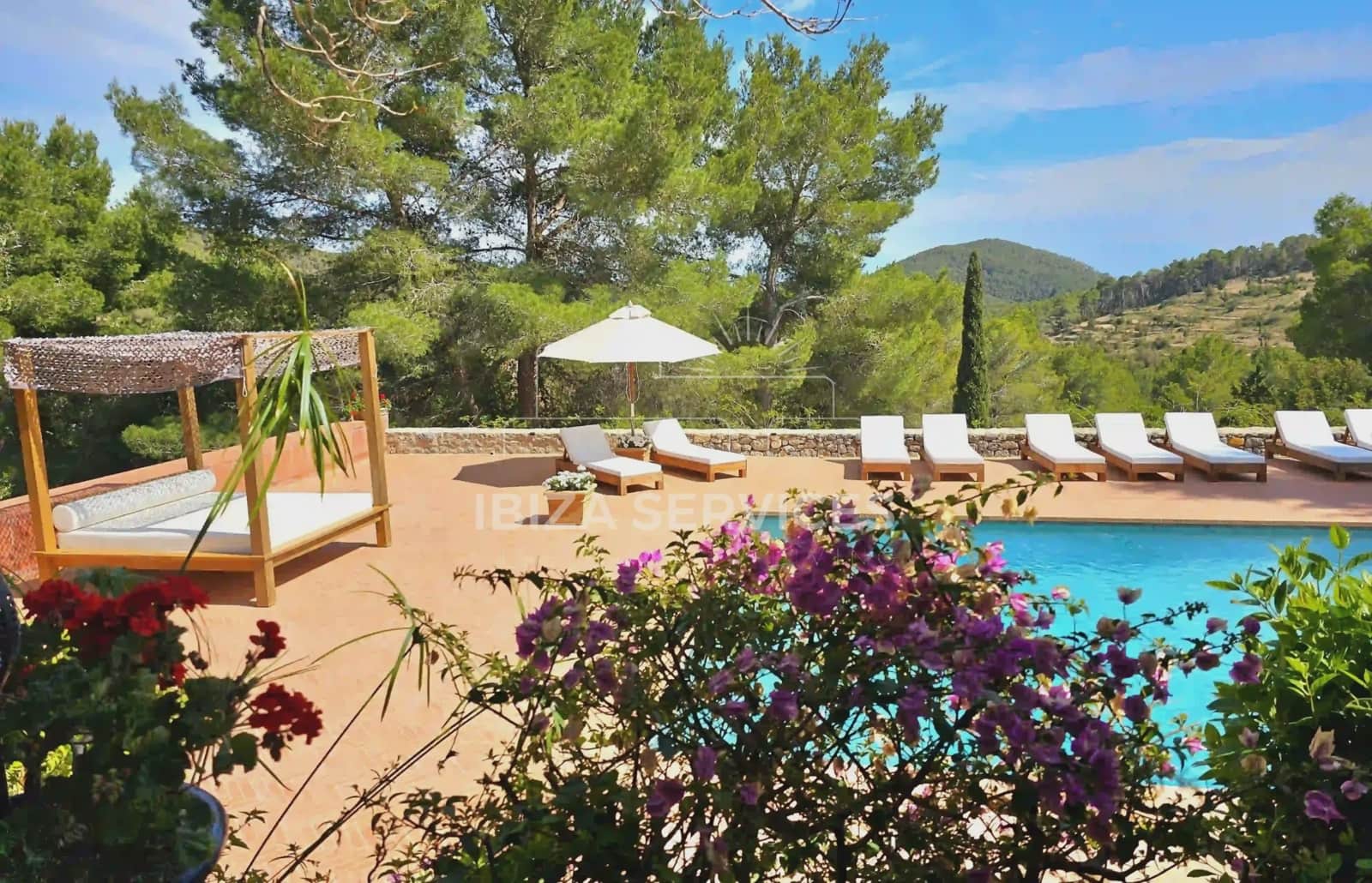 6 soverom Villa til salgs i Ibiza by med svømmebasseng garasje - € 8 050 (Ref: 8814315)