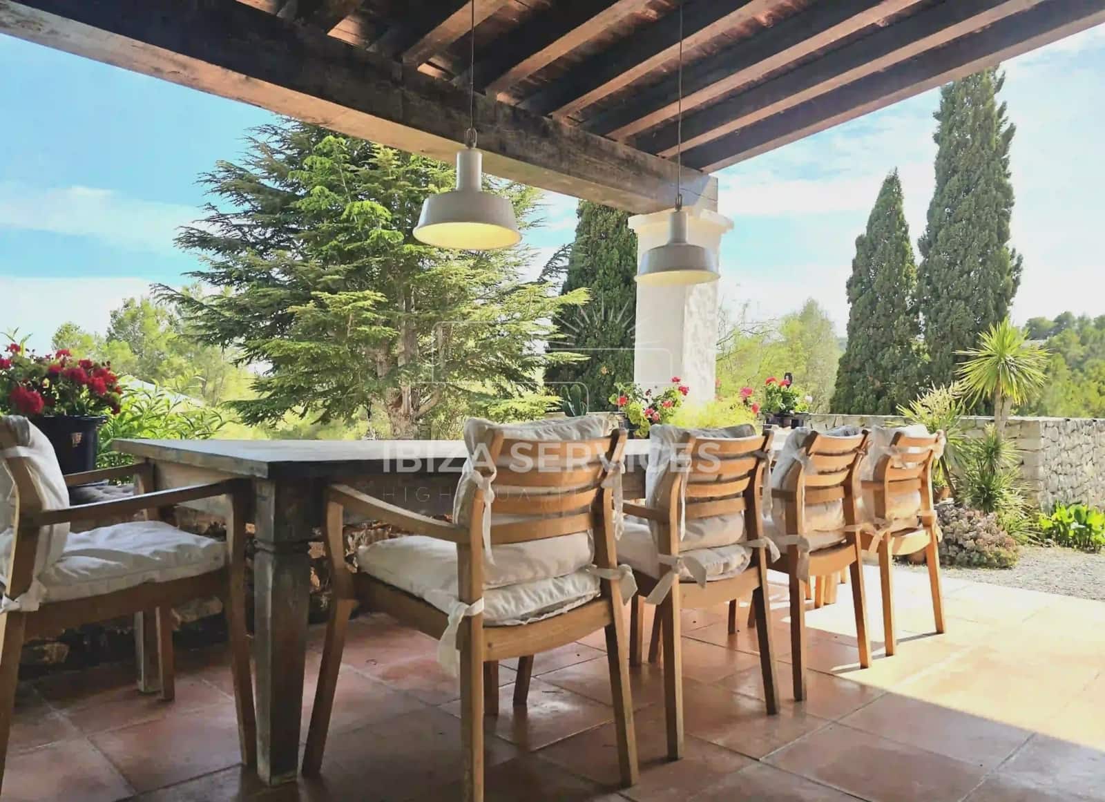 6 soverom Villa til salgs i Ibiza by med svømmebasseng garasje - € 8 050 (Ref: 8814315)