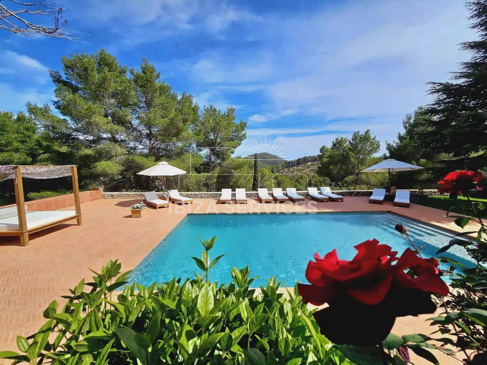 6 soverom Villa til salgs i Ibiza by med svømmebasseng garasje - € 8 050 (Ref: 8814315)