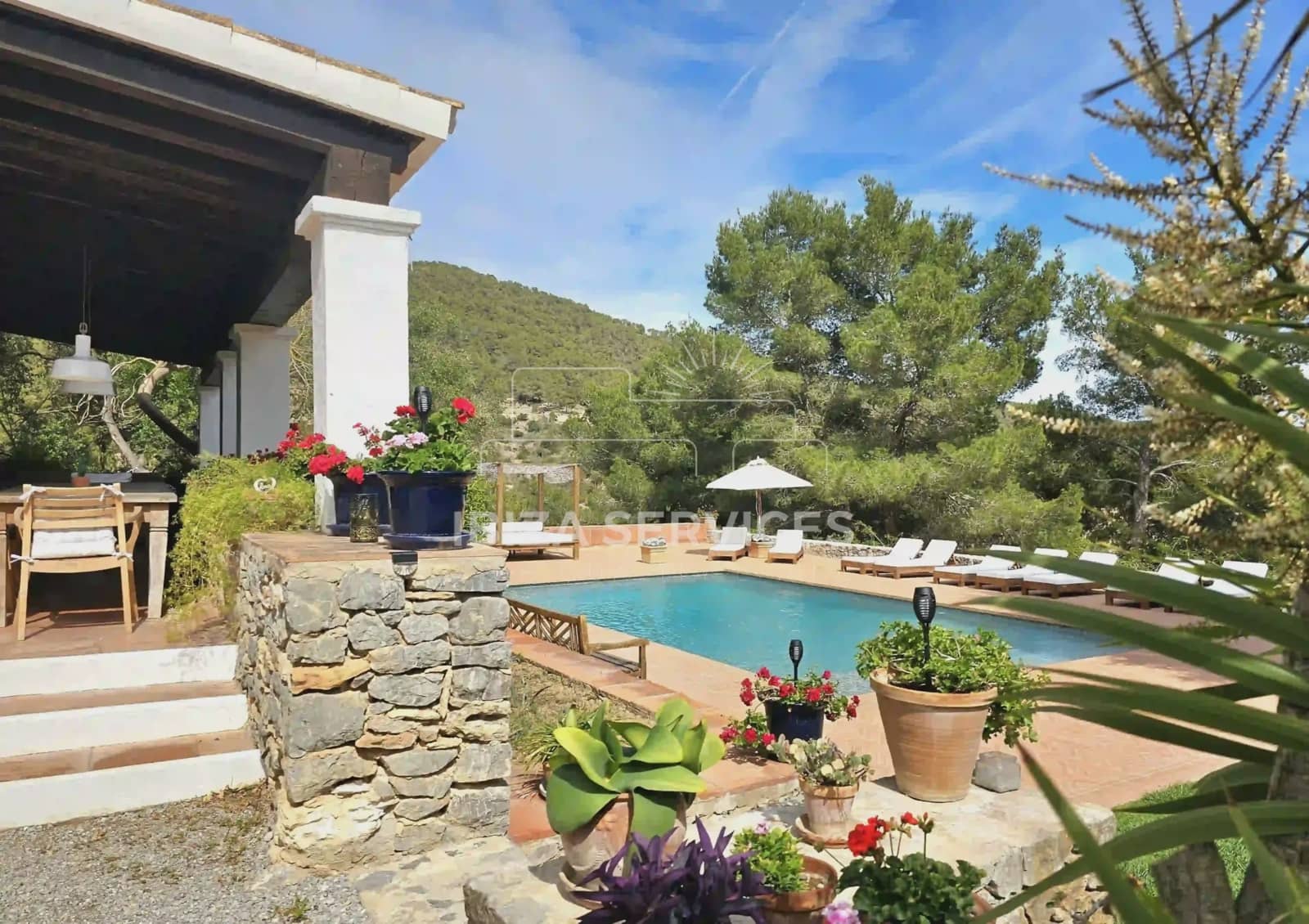 6 soverom Villa til salgs i Ibiza by med svømmebasseng garasje - € 8 050 (Ref: 8814315)