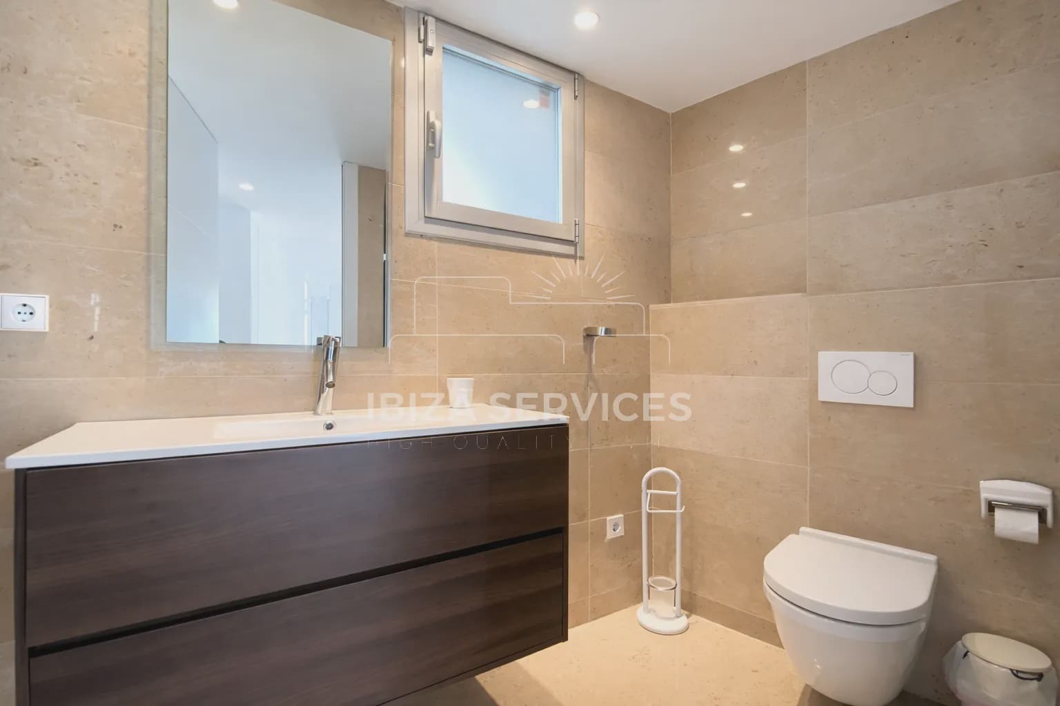 3 camera da letto Appartamento da affittare in Talamanca con garage - 6.500 € (Rif: 8840466)