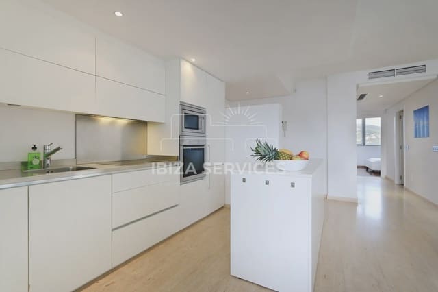 3 bedroom Apartment for rent in Ibiza / Eivissa town with pool garage - € 2,900 (Ref: 8842304)