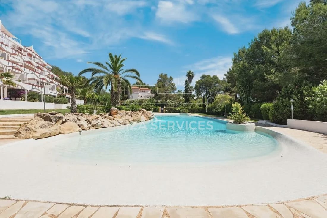 Apartamento de 4 habitaciones en Cala Llenya en alquiler con piscina garaje - 3.500 € (Ref: 8859715)