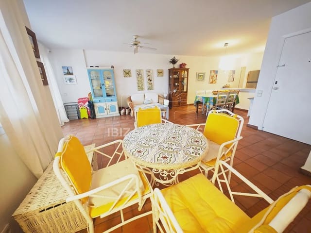 Apartamento de 4 habitaciones en Cala Llenya, Santa Eulalia / Santa Eularia en alquiler con piscina garaje - 3.500 € (Ref: 8859715)