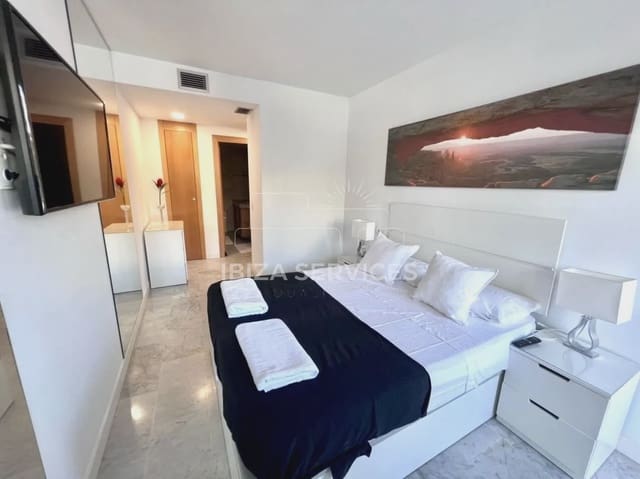 2 sypialnia Apartament na sprzedaż w Talamanca, Miasto Ibiza / Eivissa z basenem garażem - 1 500 000 € (Ref: 8862099)