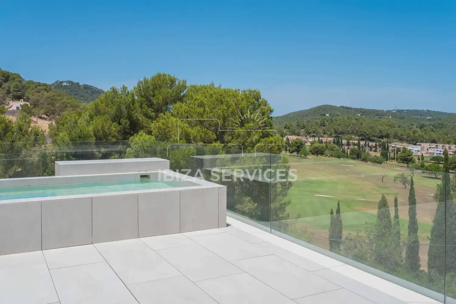5 Zimmer Villa zu vermieten in Roca Llisa mit Pool Garage - 42.000 € (Ref: 8866866)