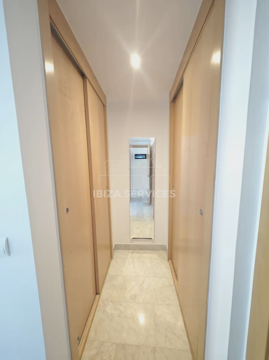 2 bedroom Apartment for rent in Ibiza / Eivissa town with pool garage - € 2,200 (Ref: 8895799)