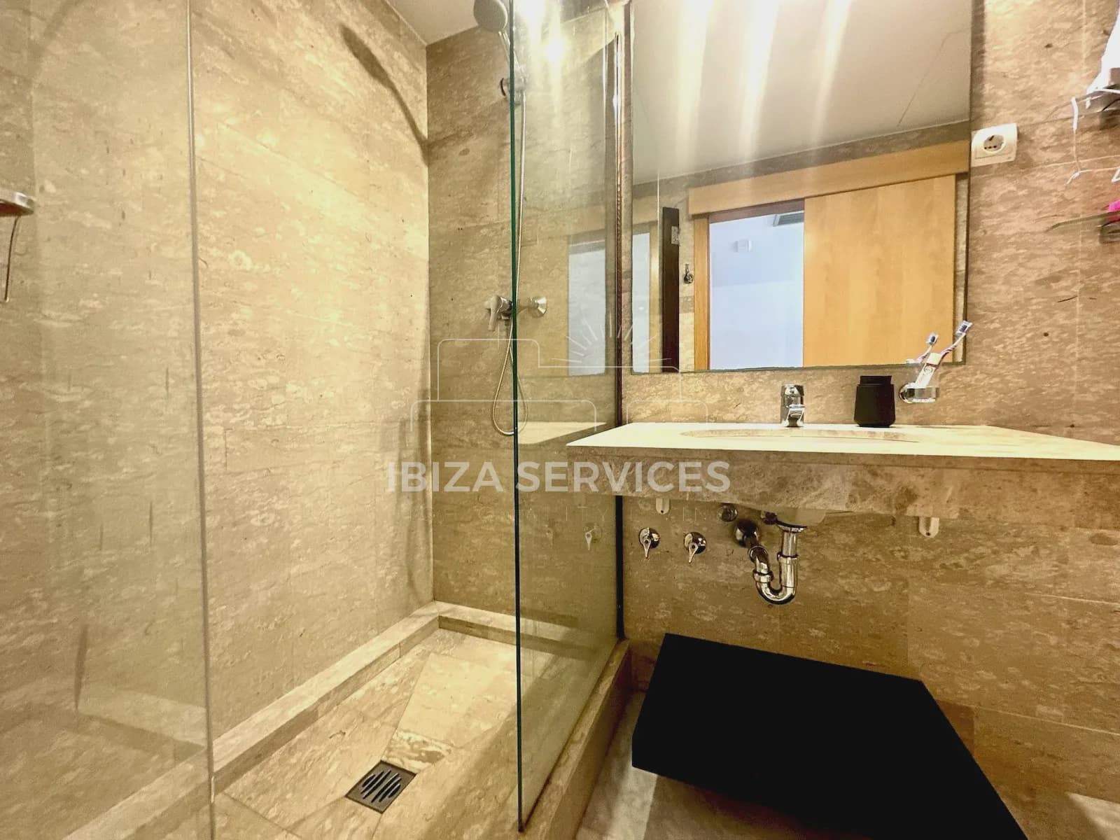 2 bedroom Apartment for rent in Ibiza / Eivissa town with pool garage - € 2,200 (Ref: 8895799)