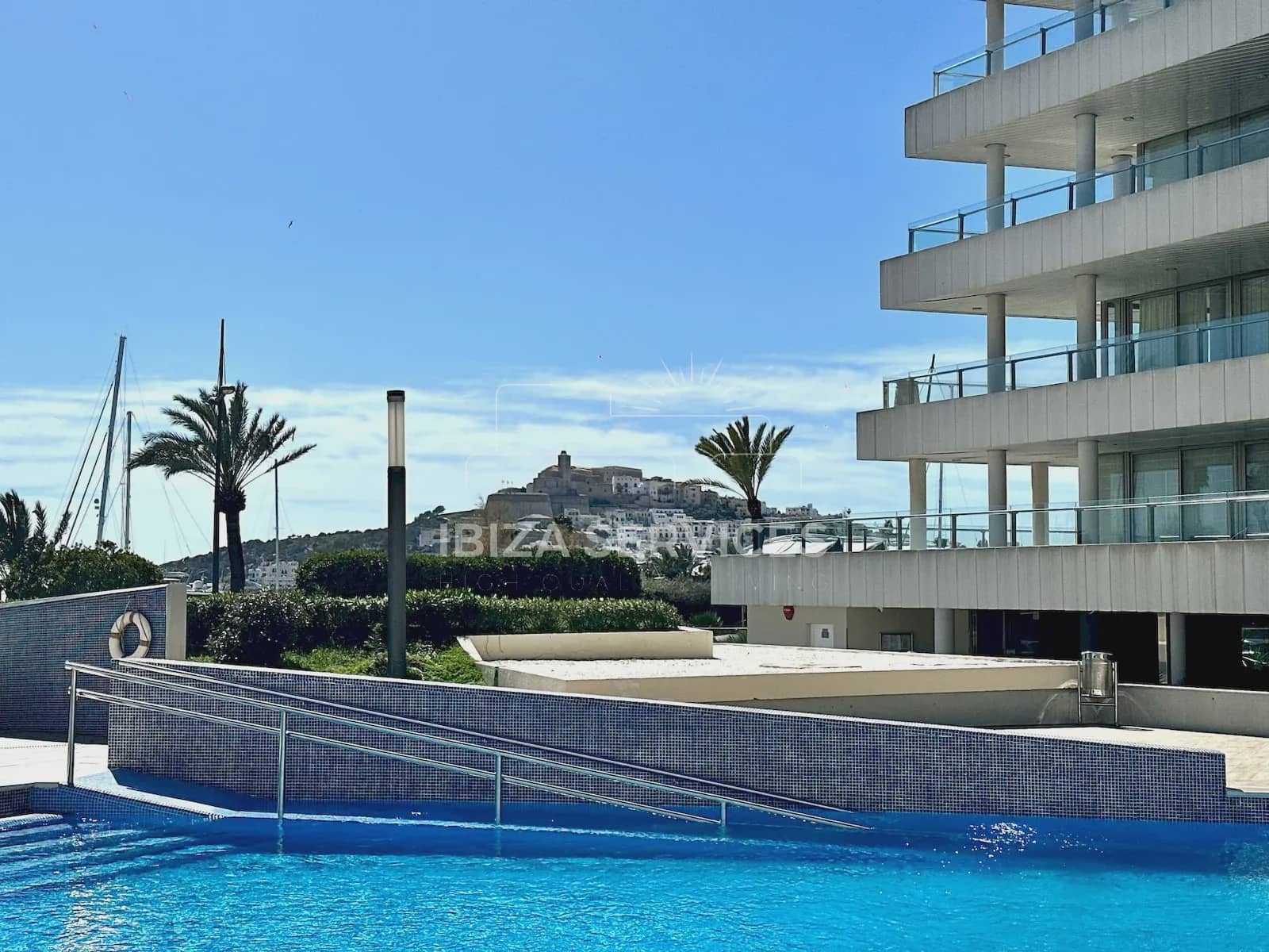 2 bedroom Apartment for rent in Ibiza / Eivissa town with pool garage - € 2,200 (Ref: 8895799)