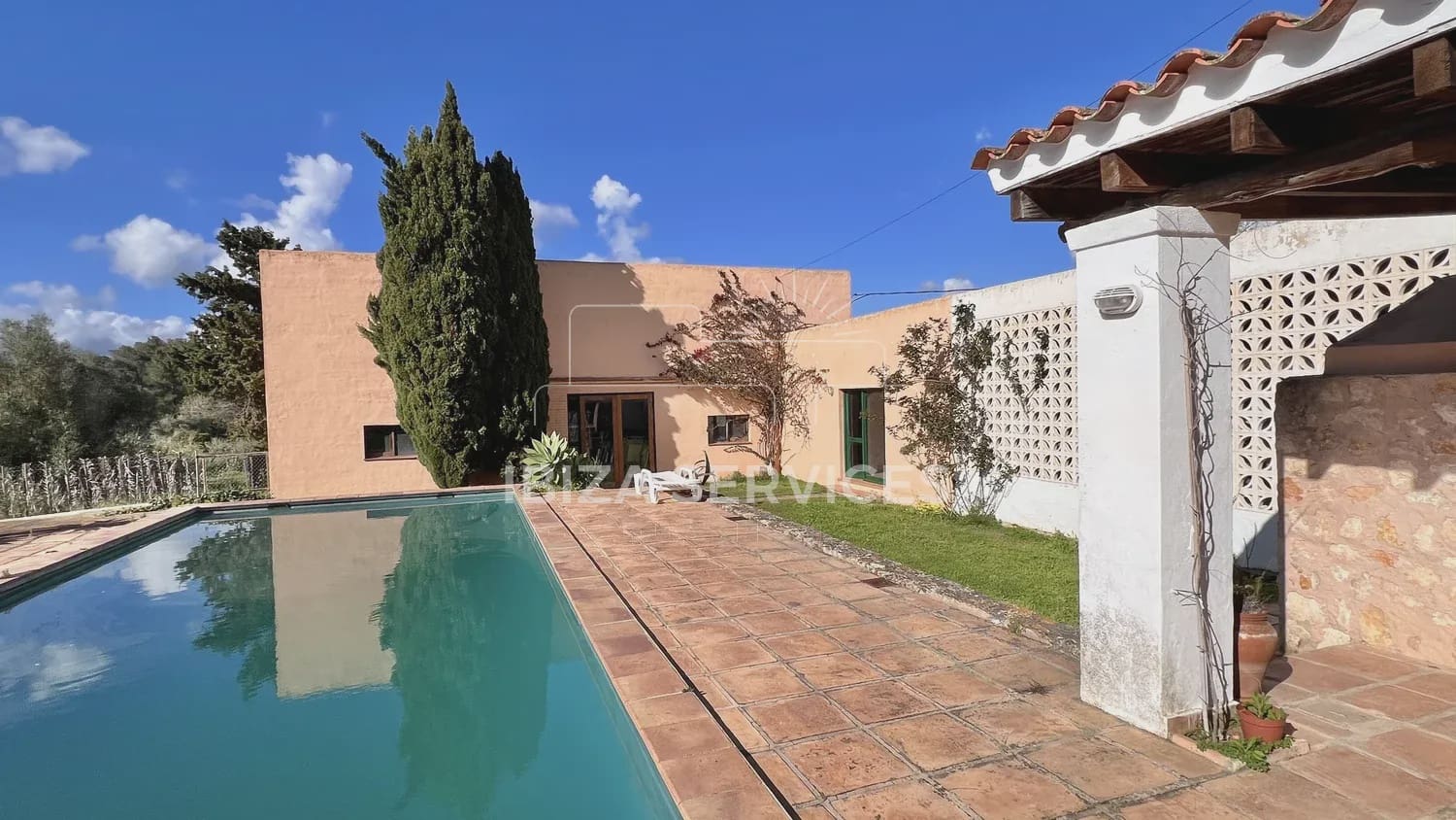 4 sypialnia Finka/Dom wiejski na sprzedaż w Sant Rafael de Sa Creu z basenem garażem - 4 465 000 € (Ref: 8895801)