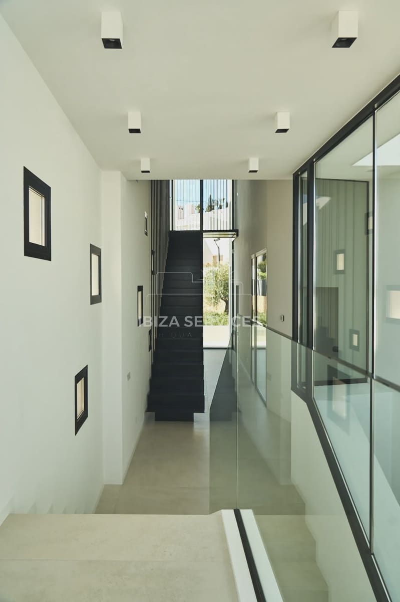 5 soveværelse Villa til leje i Talamanca med swimmingpool garage - € 17.500 (Ref: 8904757)