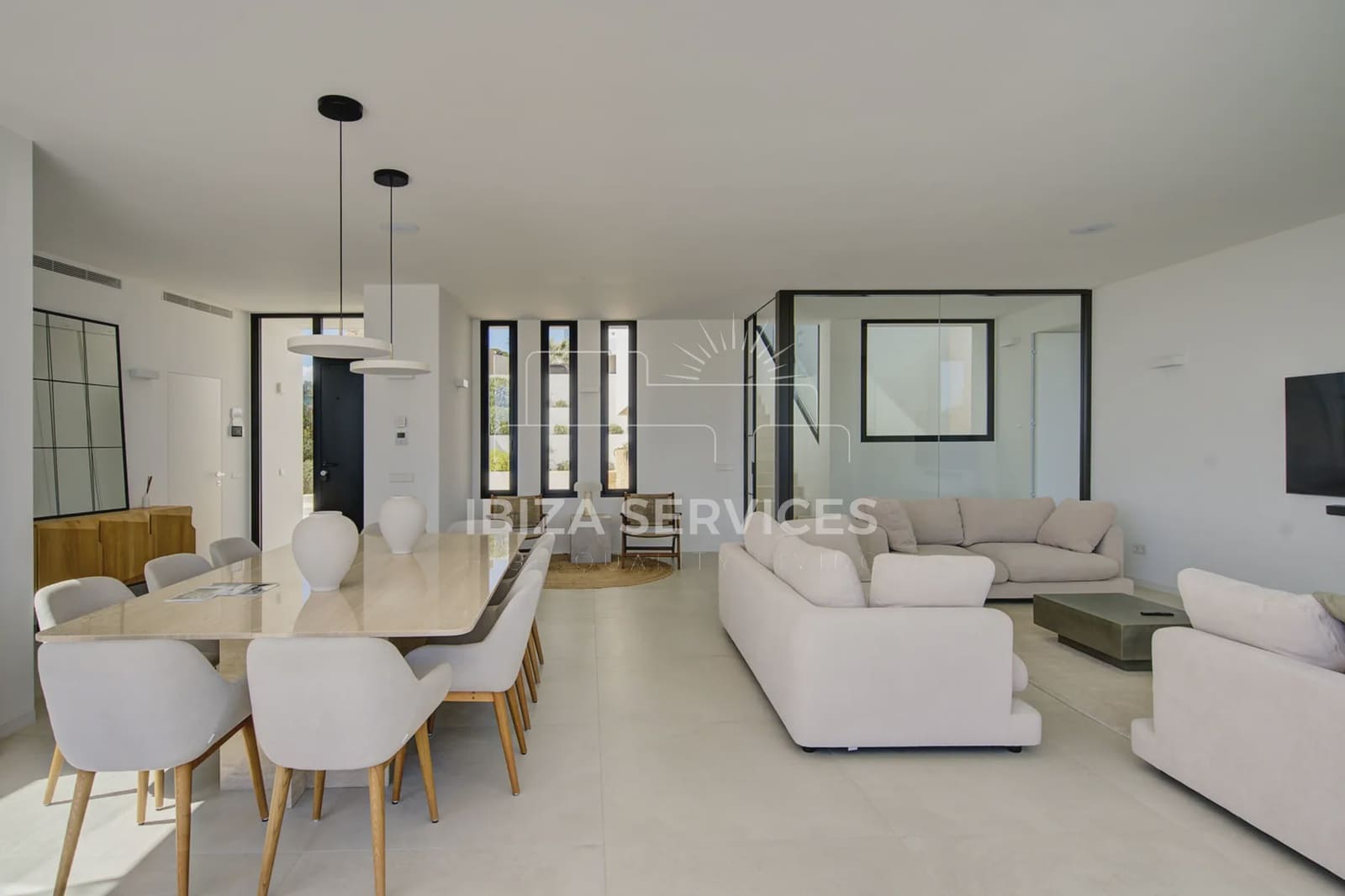 5 soveværelse Villa til leje i Talamanca med swimmingpool garage - € 17.500 (Ref: 8904757)