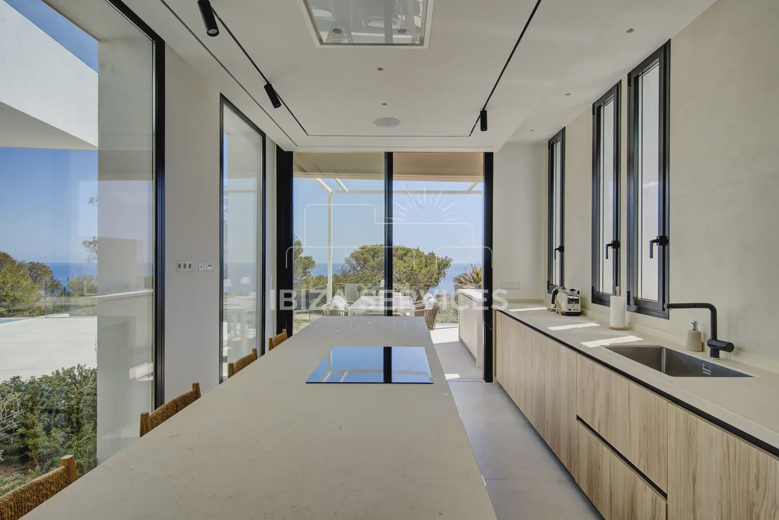 5 soveværelse Villa til leje i Talamanca med swimmingpool garage - € 17.500 (Ref: 8904757)