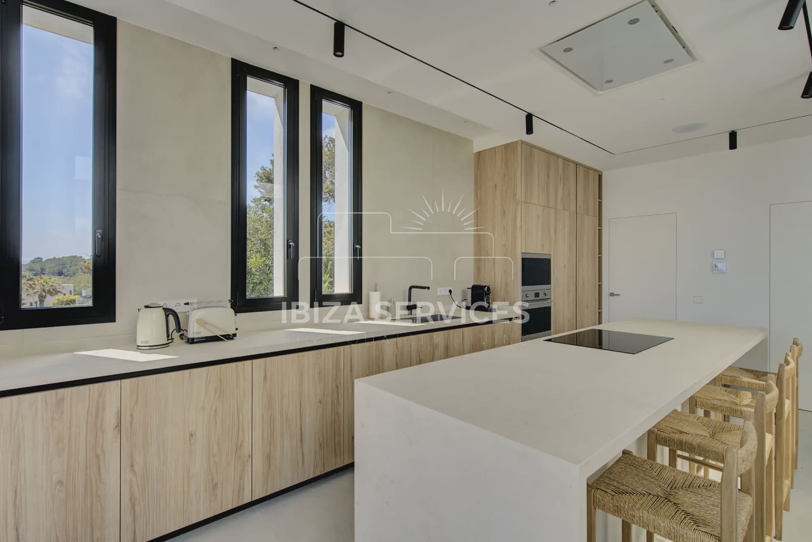 5 soveværelse Villa til leje i Talamanca med swimmingpool garage - € 17.500 (Ref: 8904757)