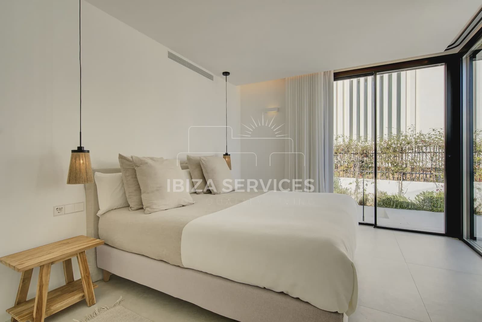 5 soveværelse Villa til leje i Talamanca med swimmingpool garage - € 17.500 (Ref: 8904757)