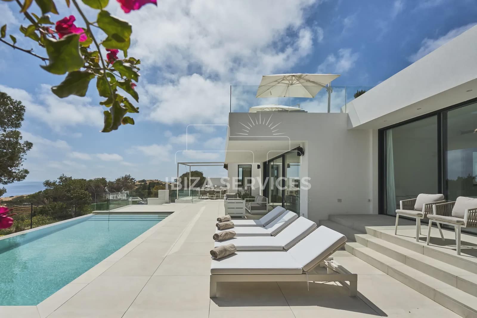 5 soveværelse Villa til leje i Talamanca med swimmingpool garage - € 17.500 (Ref: 8904757)