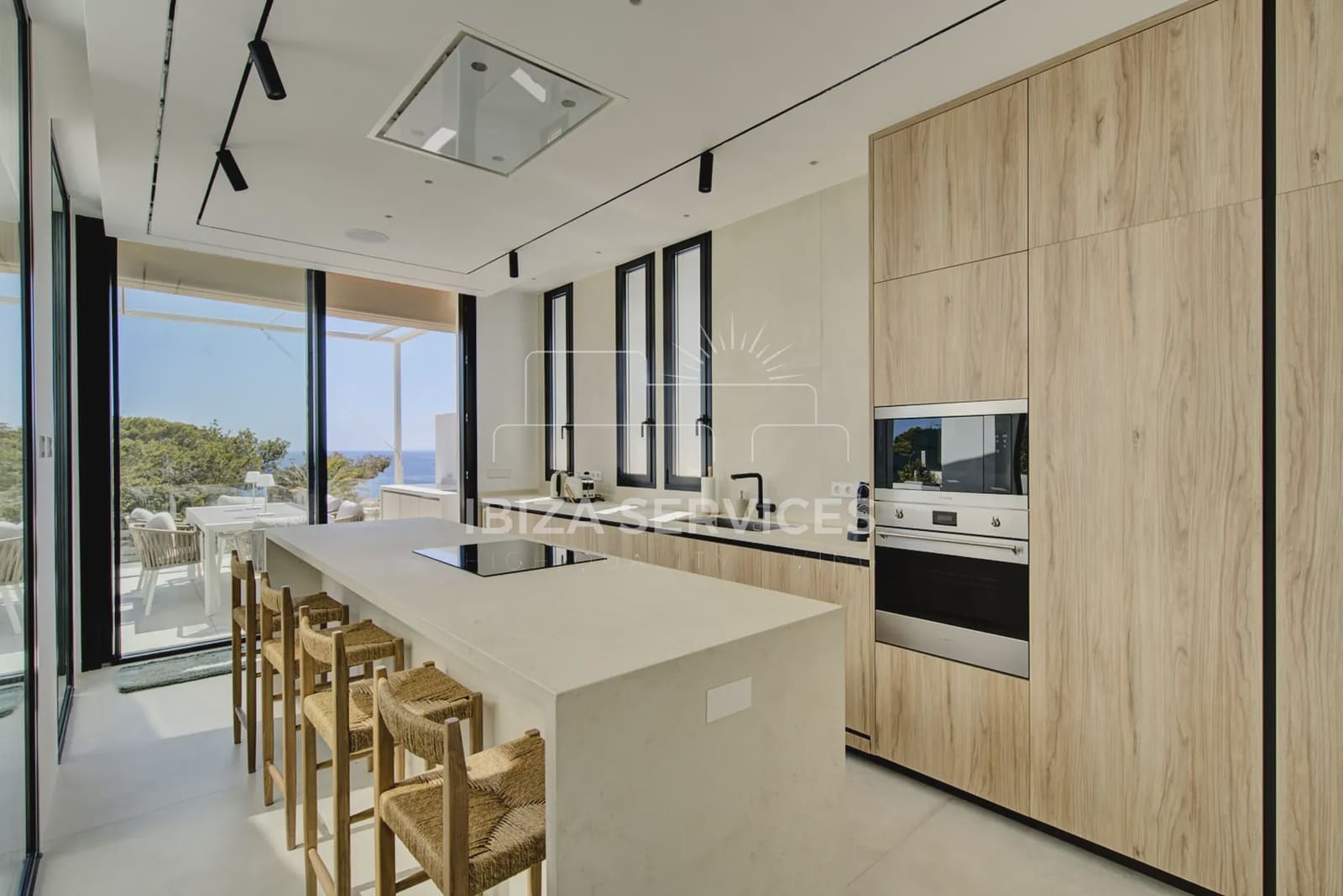 5 soveværelse Villa til leje i Talamanca med swimmingpool garage - € 17.500 (Ref: 8904757)