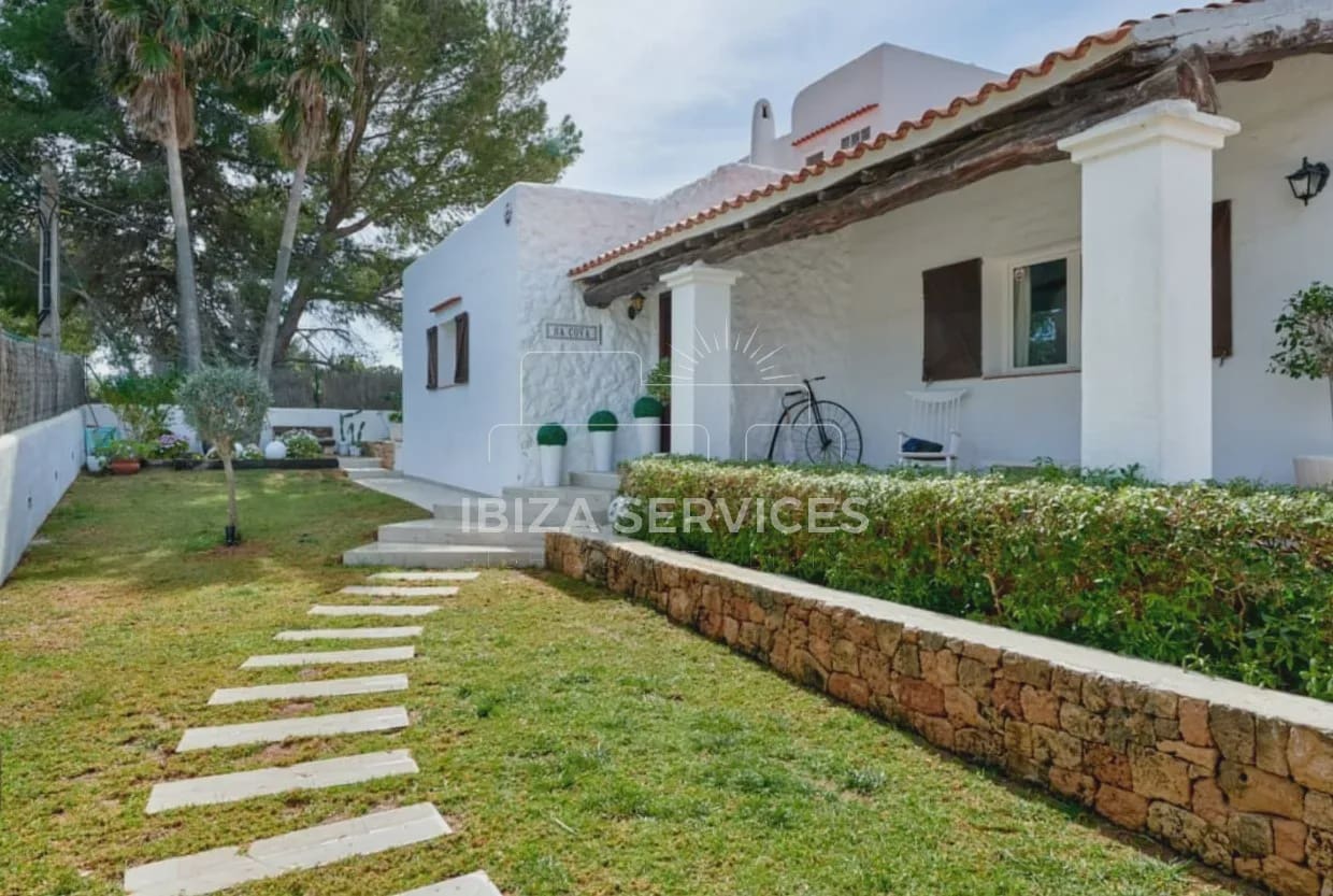 4 soveværelse Villa til leje i Sant Agusti des Vedra med swimmingpool garage - € 10.000 (Ref: 8987256)