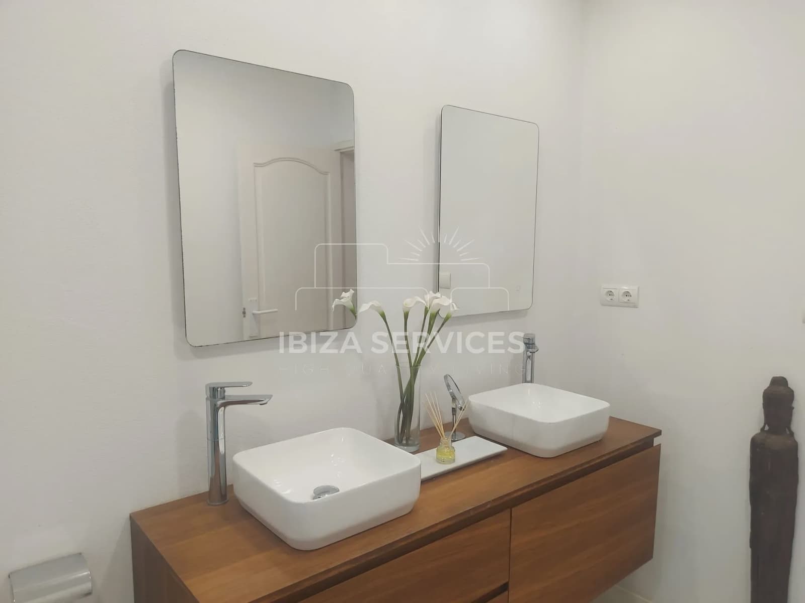 4 soveværelse Villa til leje i Sant Agusti des Vedra med swimmingpool garage - € 10.000 (Ref: 8987256)