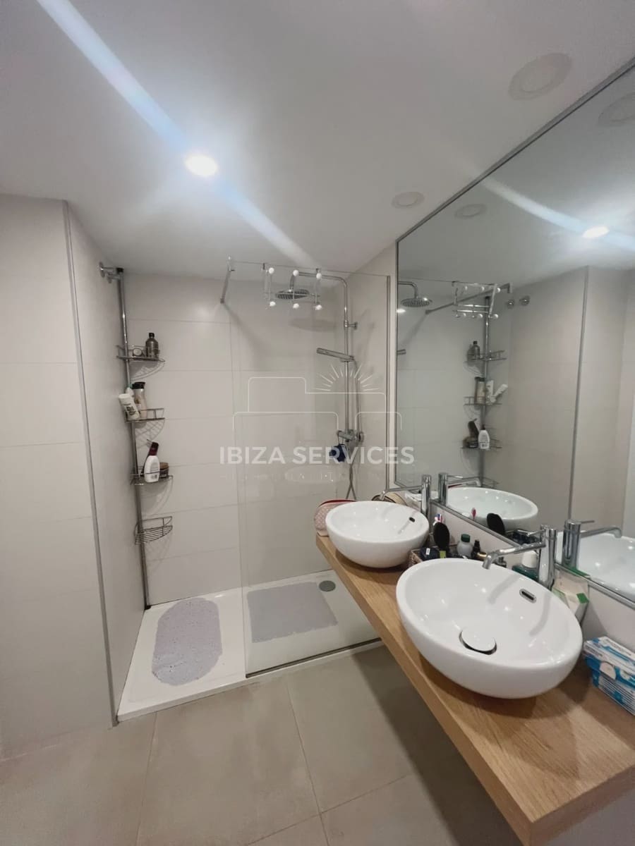 2 bedroom Apartment for sale in Ibiza / Eivissa town with garage - € 655,000 (Ref: 9047080)