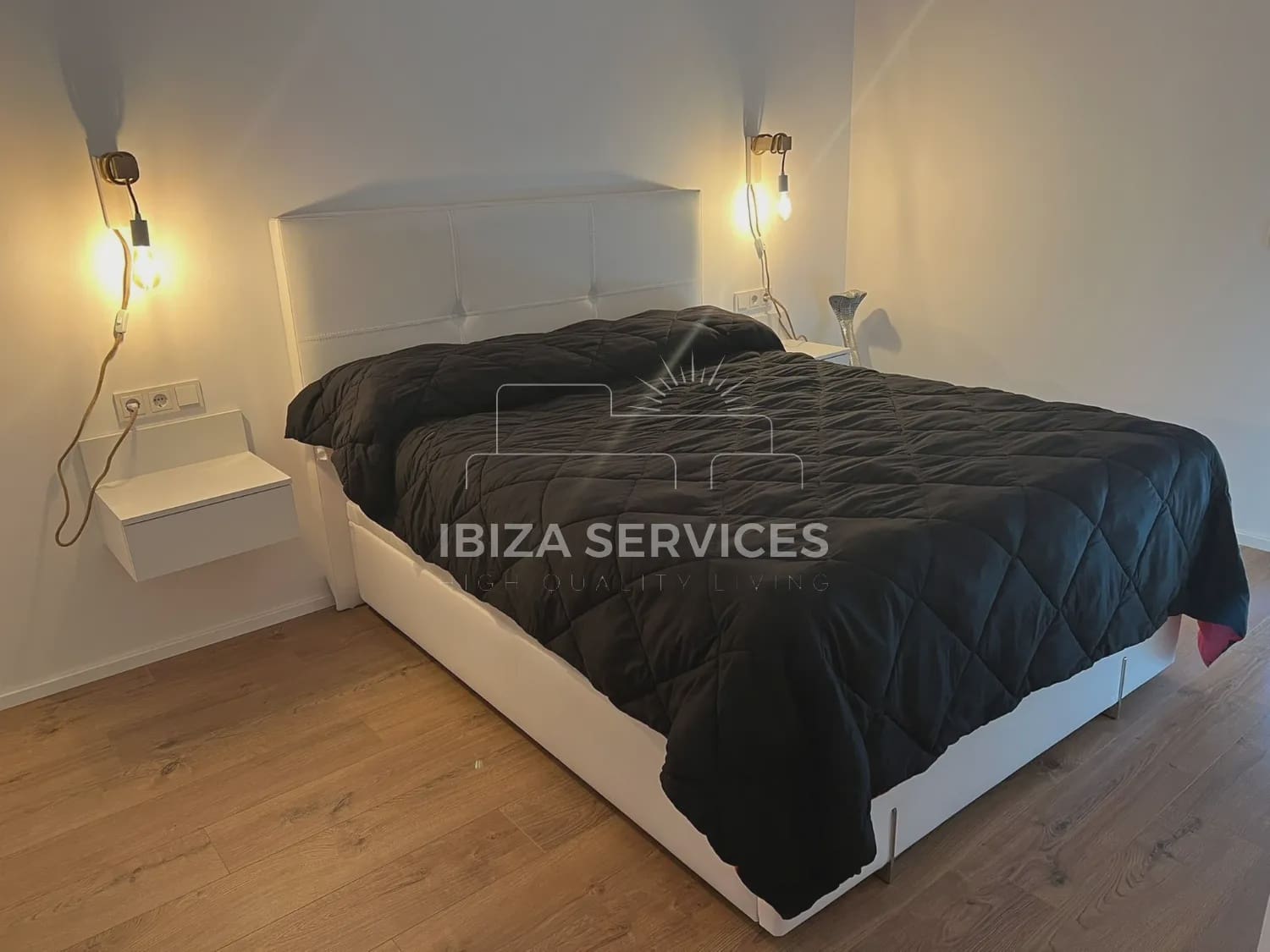 2 bedroom Apartment for sale in Ibiza / Eivissa town with garage - € 655,000 (Ref: 9047080)