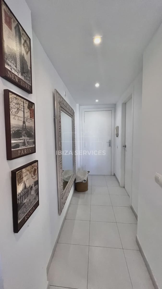 2 soveværelse Lejlighed til salg i Playa d'en Bossa med swimmingpool garage - € 700.000 (Ref: 9057169)