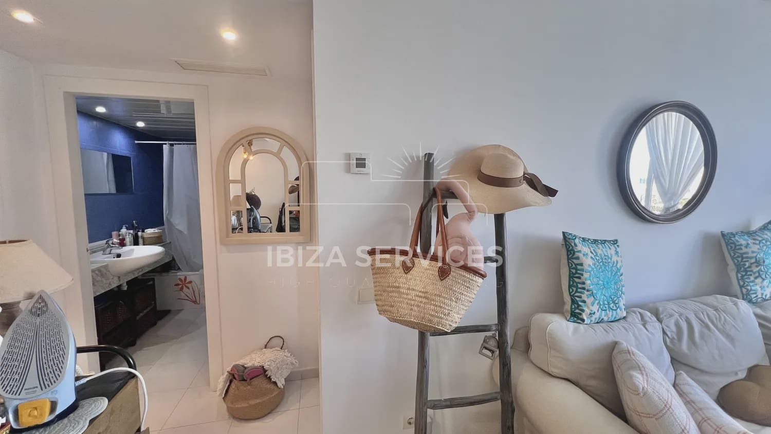 2 soveværelse Lejlighed til salg i Playa d'en Bossa med swimmingpool garage - € 700.000 (Ref: 9057169)