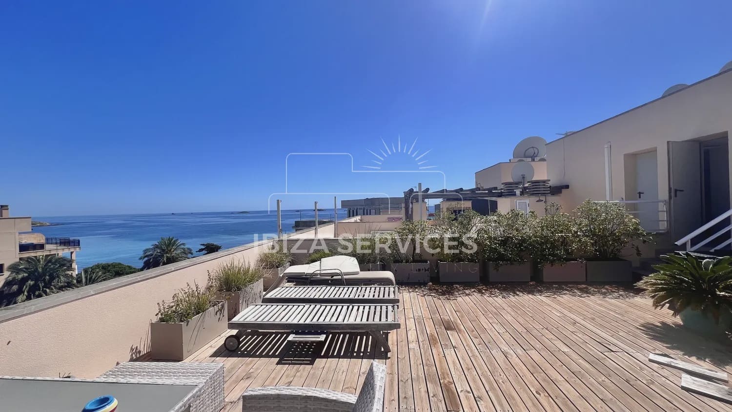 2 soveværelse Lejlighed til salg i Playa d'en Bossa med swimmingpool garage - € 700.000 (Ref: 9057169)