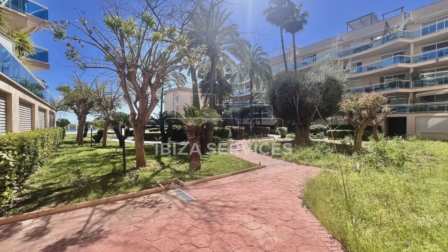 2 soveværelse Lejlighed til salg i Playa d'en Bossa med swimmingpool garage - € 700.000 (Ref: 9057169)