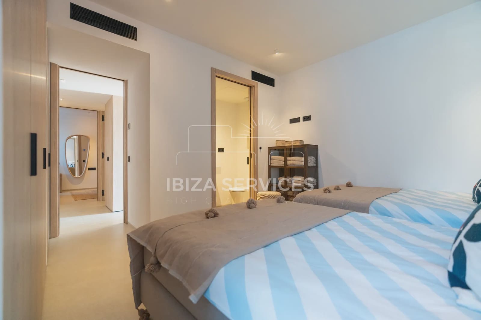 2 soveværelse Lejlighed til leje i Santa Eulalia / Santa Eularia med swimmingpool - € 8.000 (Ref: 9086492)