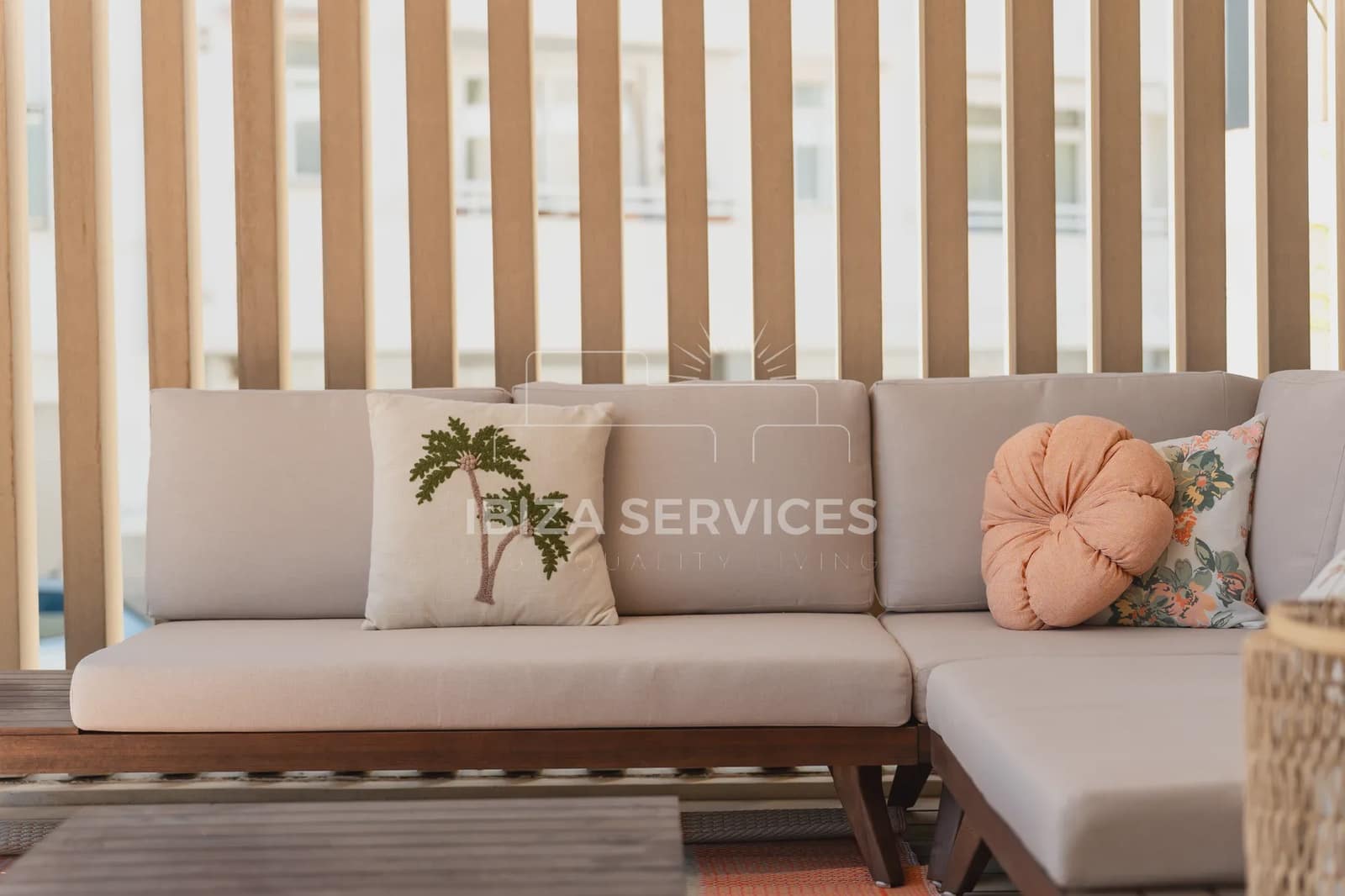 2 soveværelse Lejlighed til leje i Santa Eulalia / Santa Eularia med swimmingpool garage - € 6.000 (Ref: 9109860)