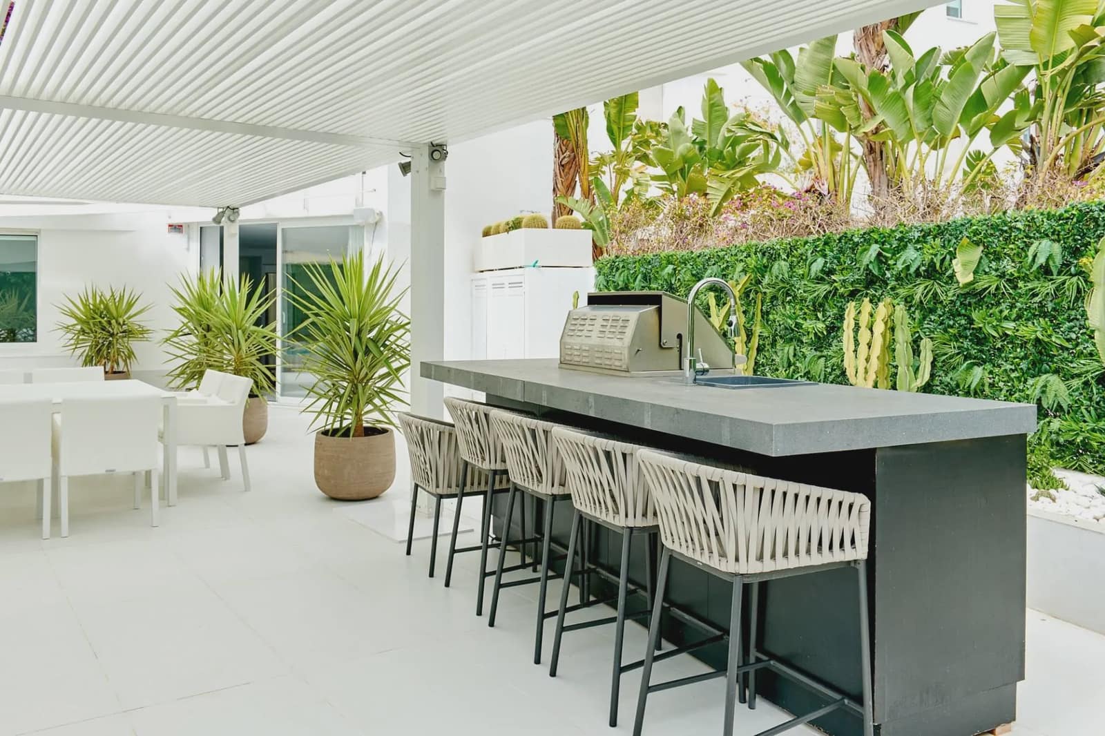 2 soveværelse Lejlighed til salg i Ibiza by med swimmingpool garage - € 1.990.000 (Ref: 9163279)