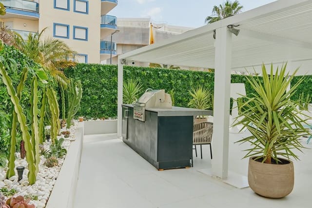 2 soveværelse Lejlighed til salg i Ibiza by med swimmingpool garage - € 1.990.000 (Ref: 9163279)