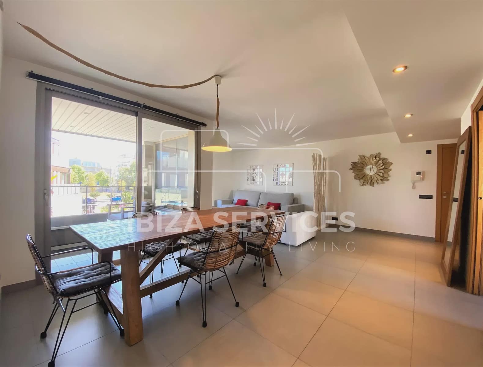 3 slaapkamer Appartement te huur in Ibiza dorp met zwembad garage - € 1.370 (Ref: 9175996)