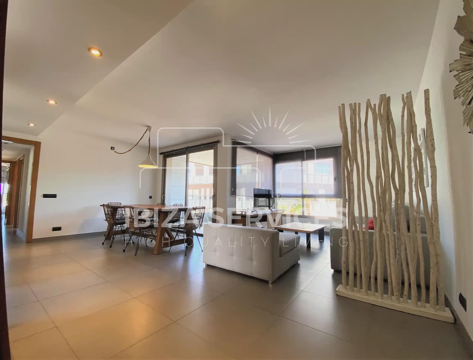 3 slaapkamer Appartement te huur in Ibiza dorp met zwembad garage - € 1.370 (Ref: 9175996)