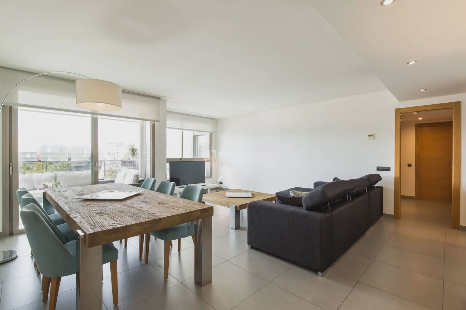 Apartamento de 3 habitaciones en Ibiza / Eivissa ciudad en alquiler con piscina garaje - 1.500 € (Ref: 9177614)