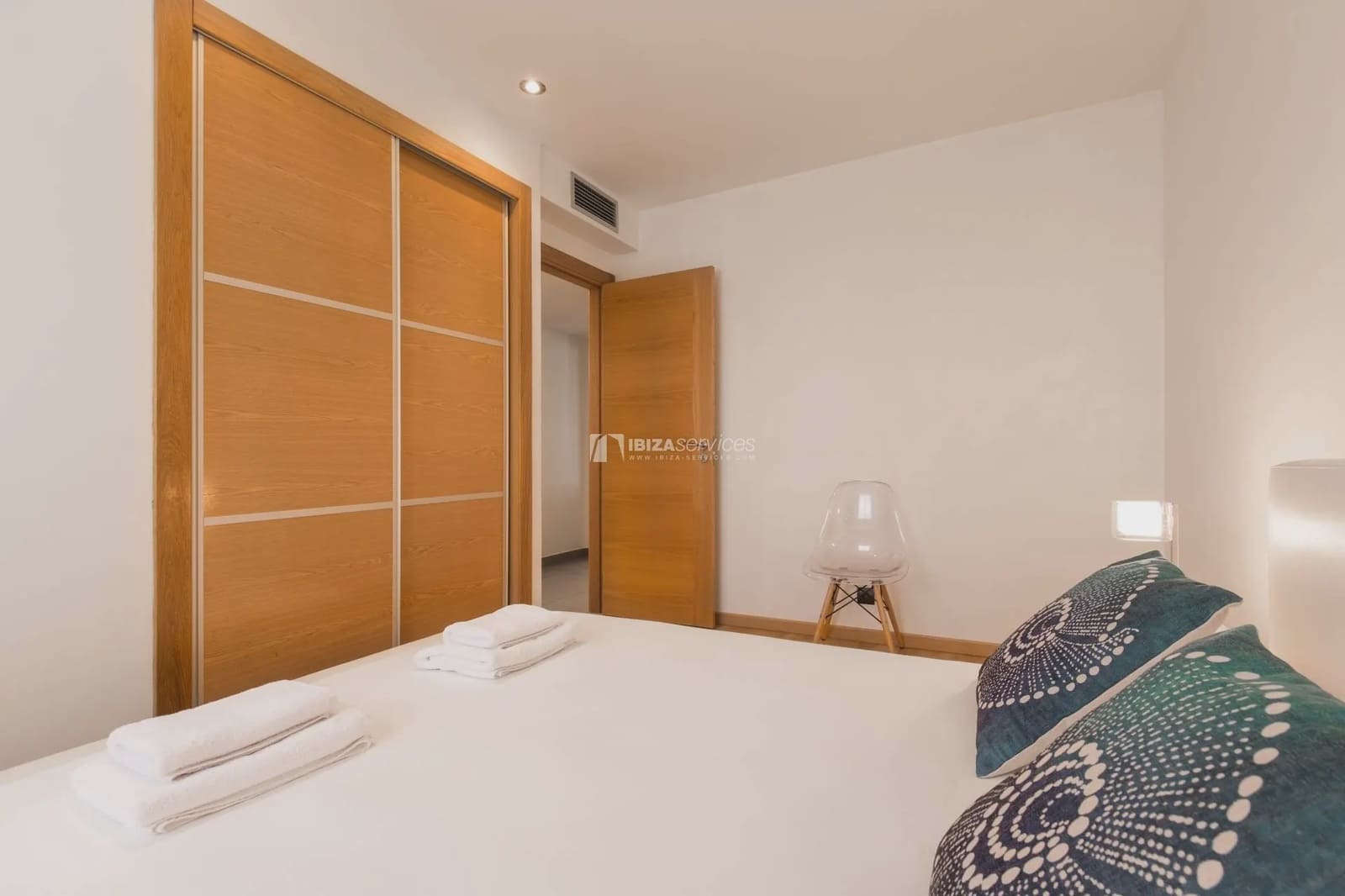 Apartamento de 3 habitaciones en Ibiza / Eivissa ciudad en alquiler con piscina garaje - 1.500 € (Ref: 9177614)