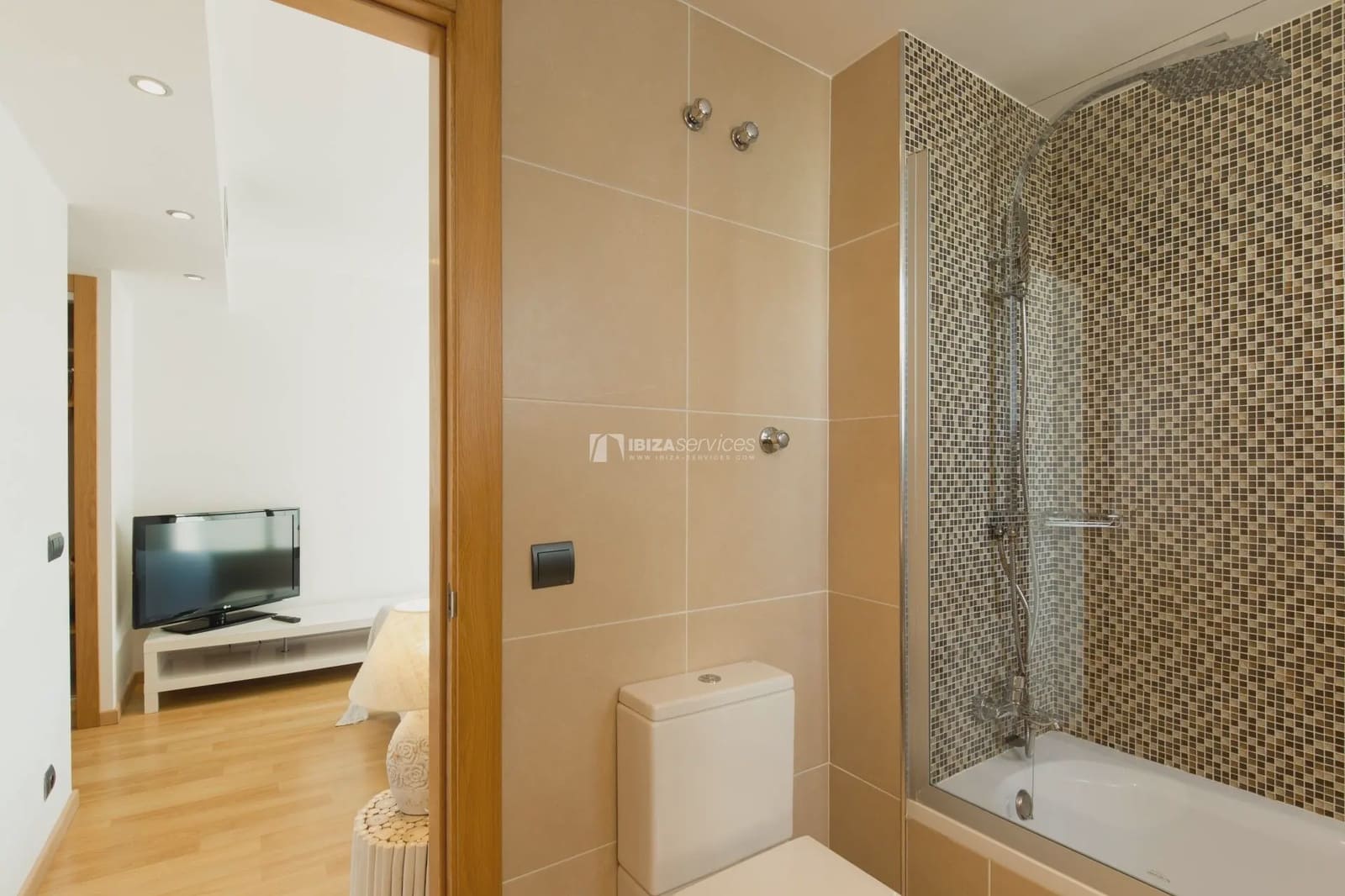 Apartamento de 3 habitaciones en Ibiza / Eivissa ciudad en alquiler con piscina garaje - 1.500 € (Ref: 9177614)