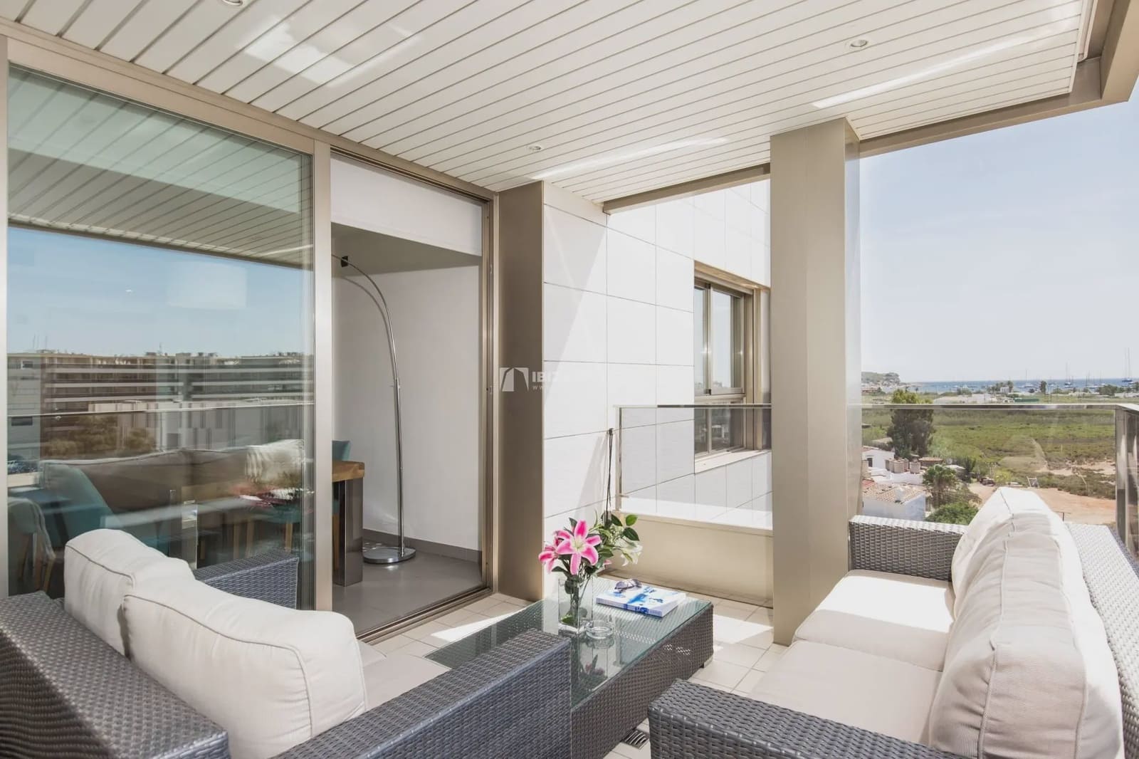 Apartamento de 3 habitaciones en Ibiza / Eivissa ciudad en alquiler con piscina garaje - 1.500 € (Ref: 9177614)