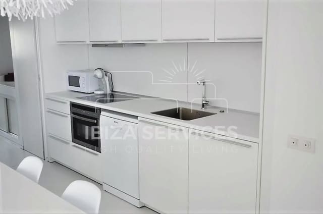 2 makuuhuone Huoneisto vuokrattavana paikassa Talamanca, Ibiza kaupunki mukana uima-altaan 
autotalli - 1 150 € (Ref: 9180674)