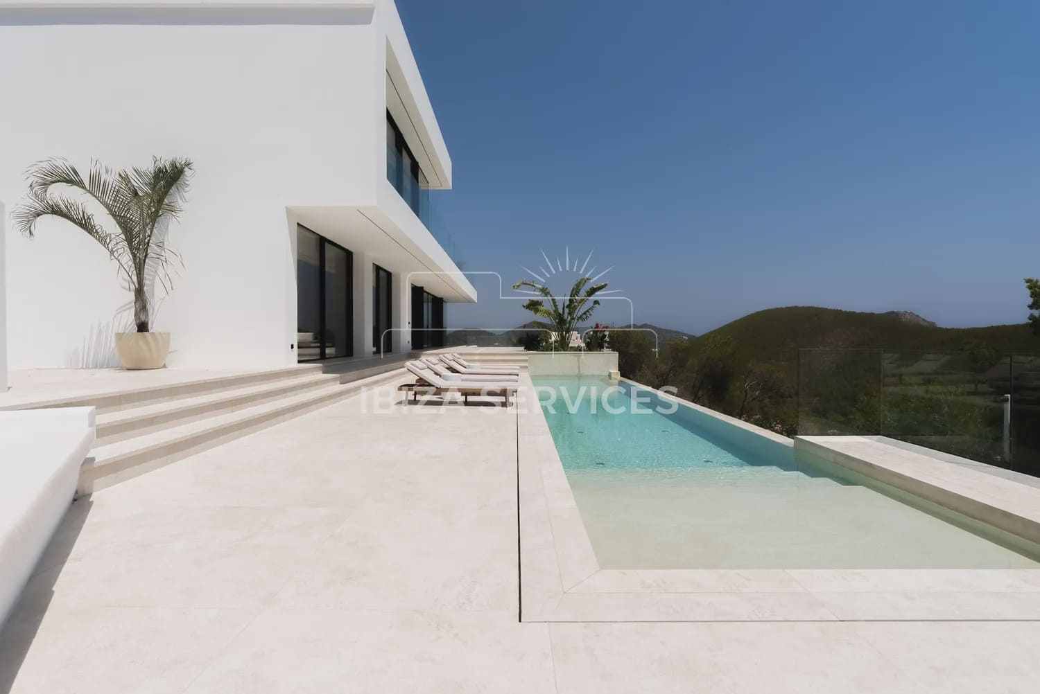 7 sypialnia Willa na sprzedaż w Roca Llisa z basenem garażem - 6 800 000 € (Ref: 9195107)