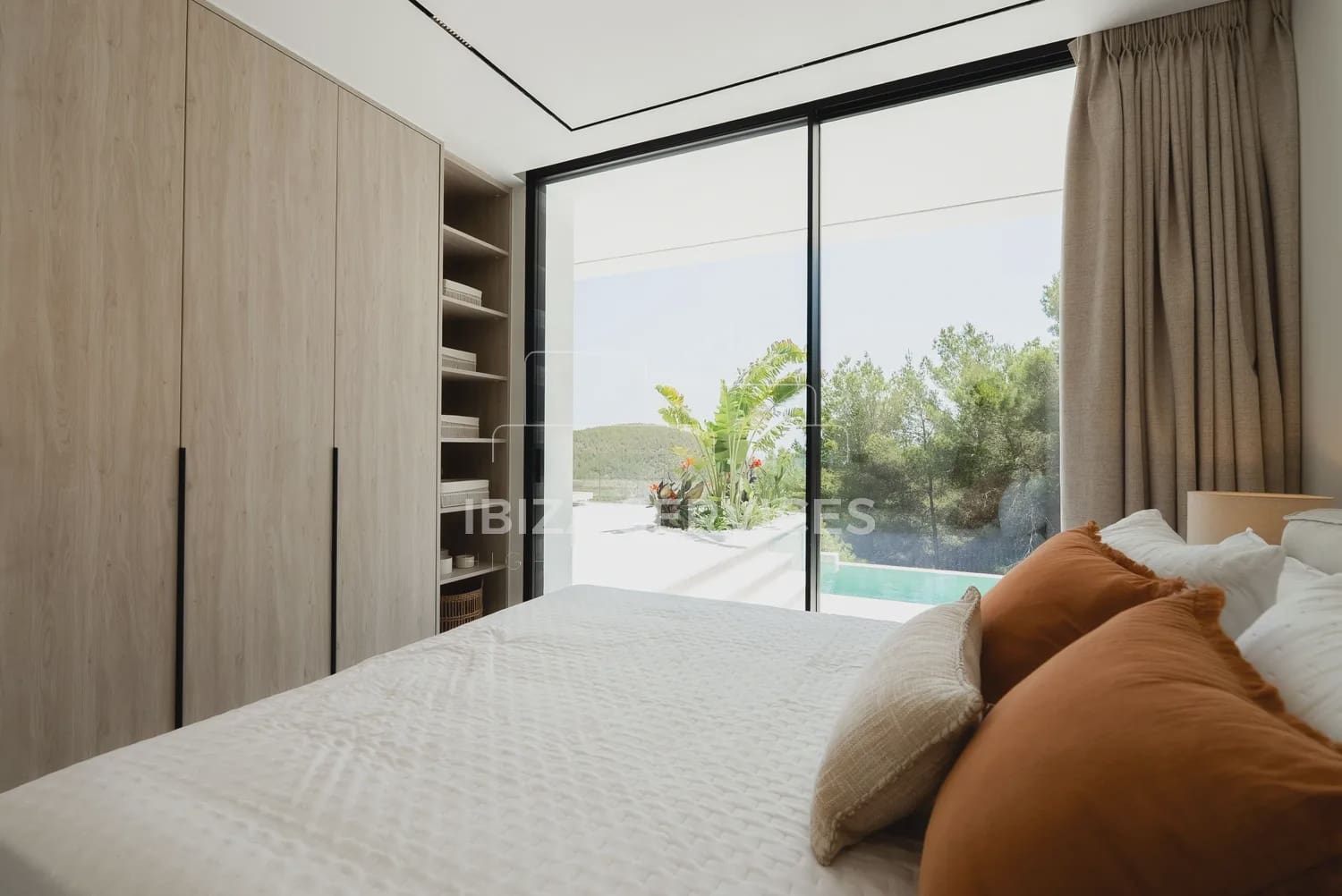 7 sypialnia Willa na sprzedaż w Roca Llisa z basenem garażem - 6 800 000 € (Ref: 9195107)