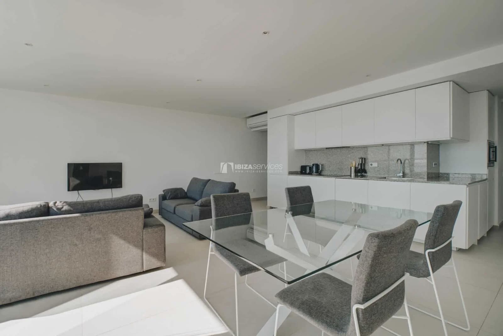 2 sypialnia Apartament do wynajęcia w Miasto Ibiza / Eivissa z garażem - 1 350 € (Ref: 9211649)